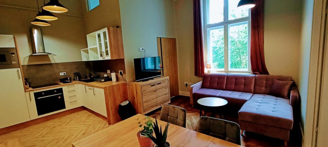 Drzewna Apartamenty - Wroclawska ジェロナ・グラ エクステリア 写真