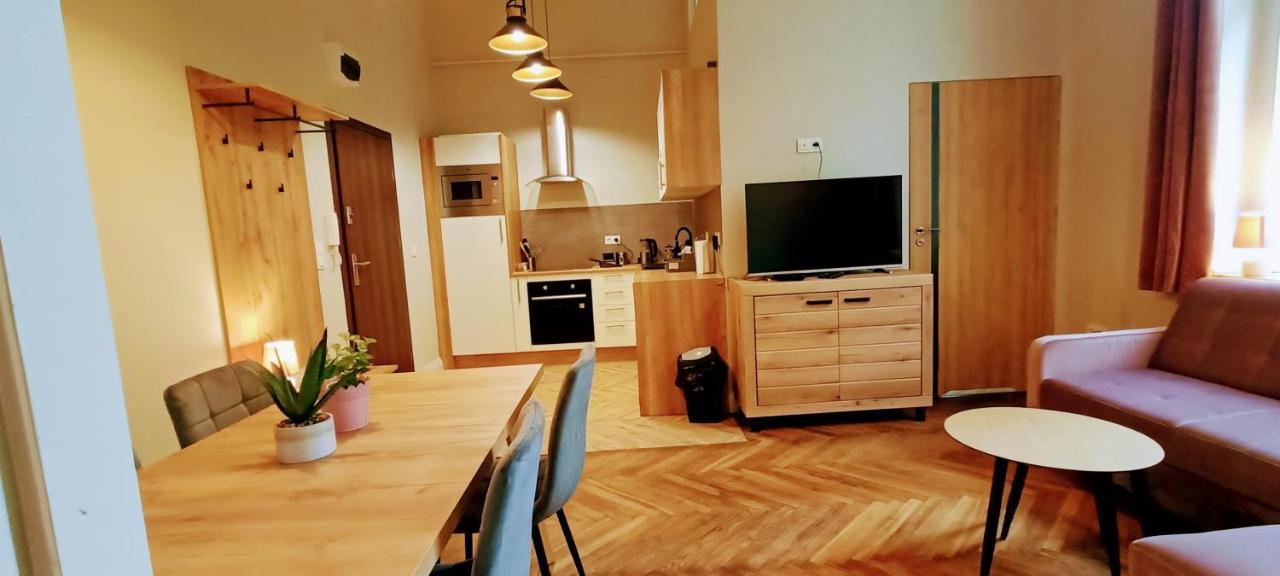 Drzewna Apartamenty - Wroclawska ジェロナ・グラ エクステリア 写真